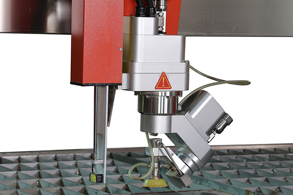 Comment utiliser les machines de découpe au jet d'eau en toute sécurité