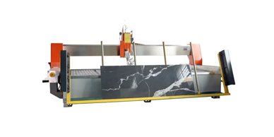 Comment les machines de découpe au jet d'eau peuvent aider à réaliser des coupes parfaites sur des matériaux résistants